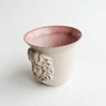 Medusa Kabartmalı El Yapımı Stoneware Fincan – Pembe İç Yüzeyli – Yunan Mitolojisi Kahve Kupası 175 ml - Görsel 7