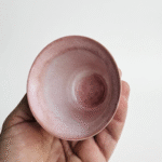 Medusa Kabartmalı El Yapımı Stoneware Fincan – Pembe İç Yüzeyli – Yunan Mitolojisi Kahve Kupası 175 ml - Görsel 5